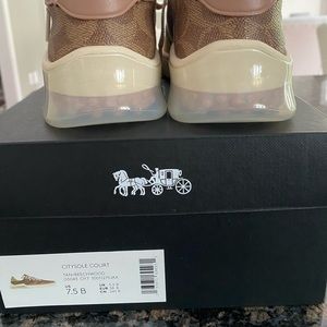 Brand new/never worn Coach citysole sneakers. Size 7.5
